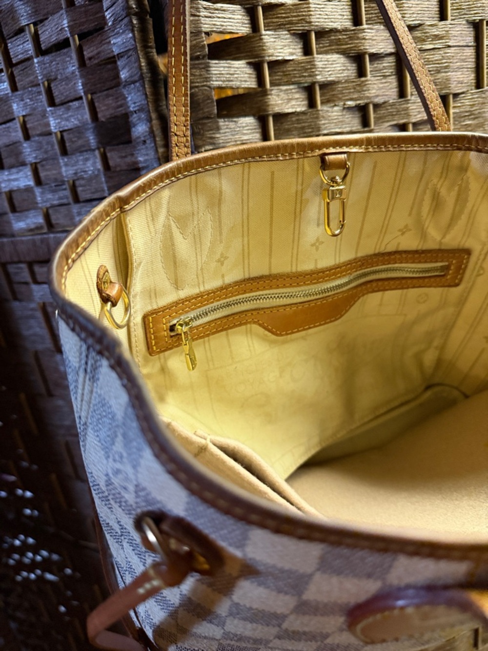 Louis Vuitton Damier Azur Neverfull PM - Picture 14 of 17